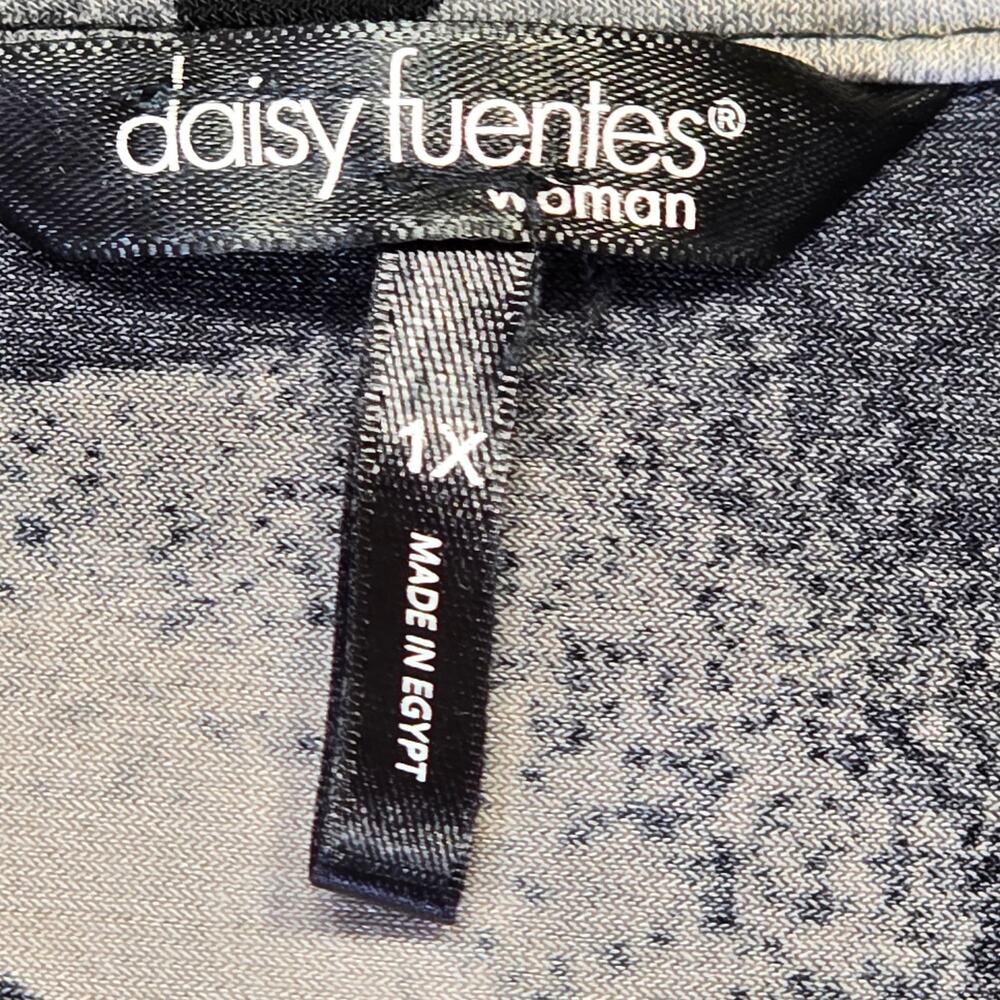 Daisy Fuentes Black Shirt Stretch Preppy Geo Print V-Neck 3/4 Sleeves Women's 1X - Picture 4 of 10
